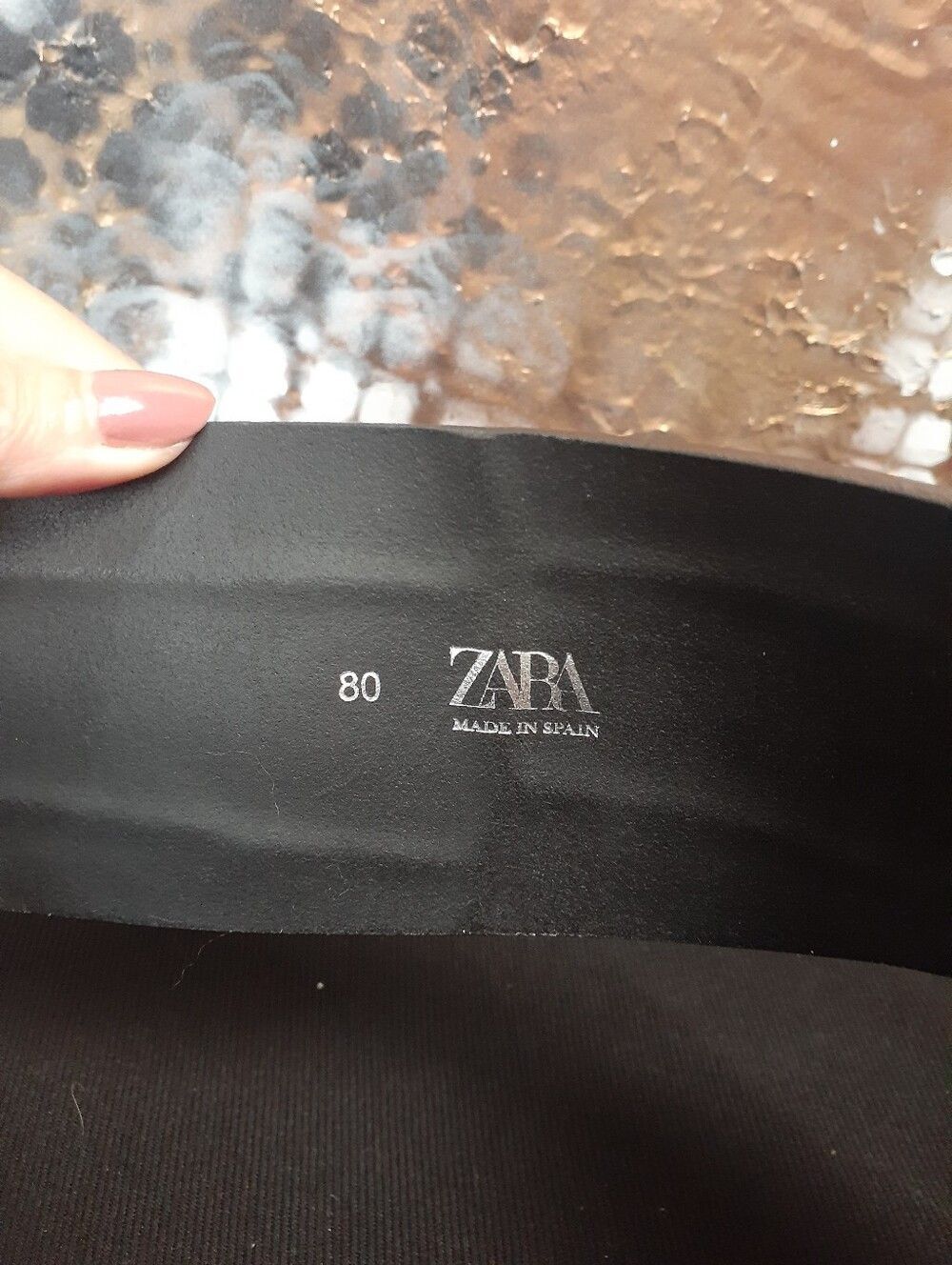 Zara Black Croc-Embossed Wide Leather Belt with Double-Prong Buckle - Picture 7 of 16
